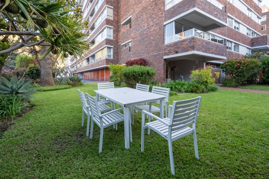 4 Bedroom Property for Sale in Sea Point Western Cape